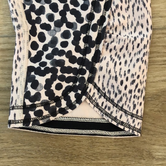 Lululemon Capri Pants - Picture 6 of 7